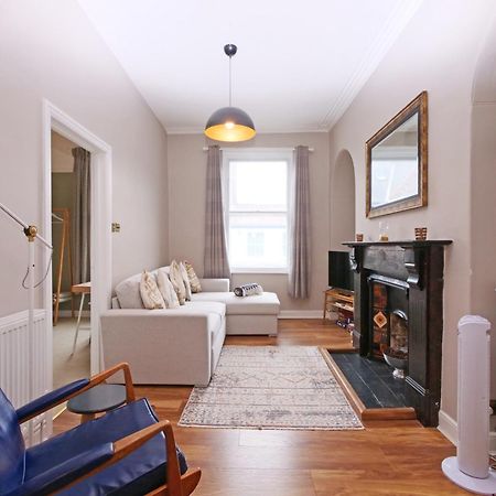 Fifth Quarter Apartment With Free Parking York Exterior photo