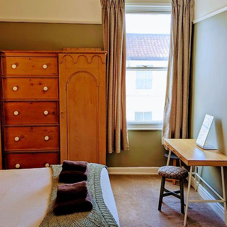 Fifth Quarter Apartment With Free Parking York Exterior photo