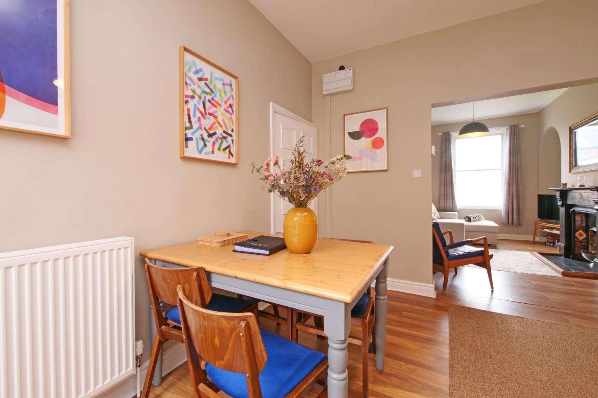 Fifth Quarter Apartment With Free Parking York Exterior photo